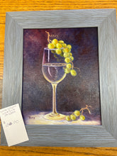 Load image into Gallery viewer, TH White Grapes with White Wine
