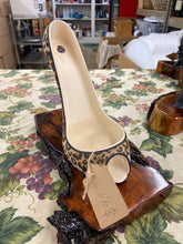 Load image into Gallery viewer, RWK 6” Stiletto
